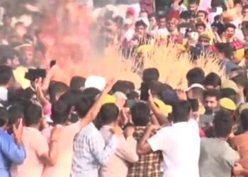 पंचतत्व में विलीन हुए पूर्व मुख्यमंत्री मुलायम सिंह यादव