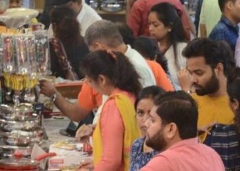 धनतेरस पर जमकर दमका सोना, चांदी भी चमकी