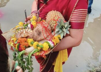 आस्था के महापर्व छठ पूजा पर यमुना घाट पर उमड़ी भीड़