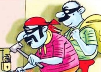 आलू किसान के घर में लाखों रुपए की चोरी