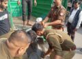 सदर भट्टी से लेकर मदीना तिराहे तक बीच सड़क पर खड़े वाहन पुलिस ने किए सीज