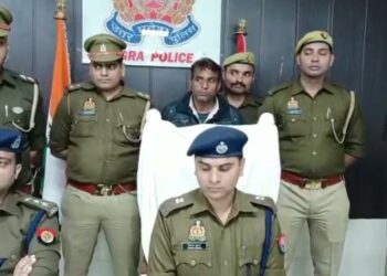 कर्जा चुकाने के लिए स्कूल संचालक के घर में कारपेंटर ने की थी चोरी