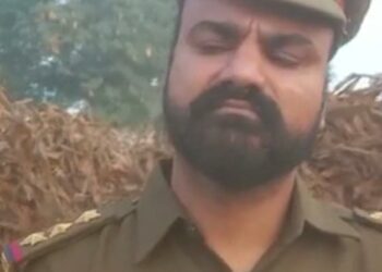 नकली इंस्पेक्टर बनकर बच्चे को स्कूल की वैन से किया अगवा