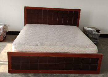 संस्कृति भवन में 90 हजार का बेड और 85 हजार की अलमारी बनी