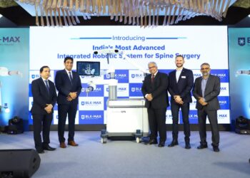 बीएलके-मैक्स अस्पताल में स्पाइन सर्जरी के लिए लॉन्च हुआ इंटीग्रेटेड रोबोटिक सिस्टम