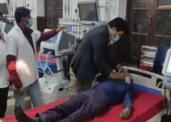 जिला अस्पताल में मॉकड्रिल में कोविड डमी पेशेंट को 30 सेकंड में मिला उपचार
