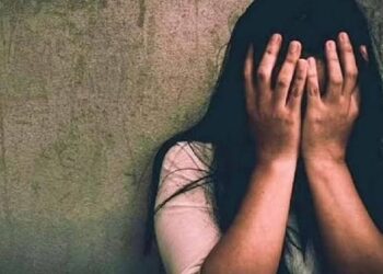 व्हाट्सएप कॉल कर बनाया न्यूड वीडियो, ब्लैकमेल कर किया दुष्कर्म