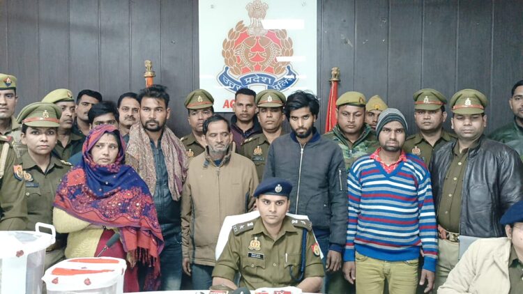 1.36 करोड़ में से 85 लाख बरामद, छह आरोपी पकड़े
