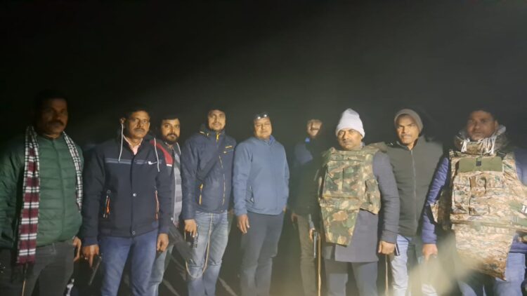 पुलिस अभिरक्षा से फरार कुख्यात बदमाश विनय एसटीएफ की मुठभेड़ में ढेर