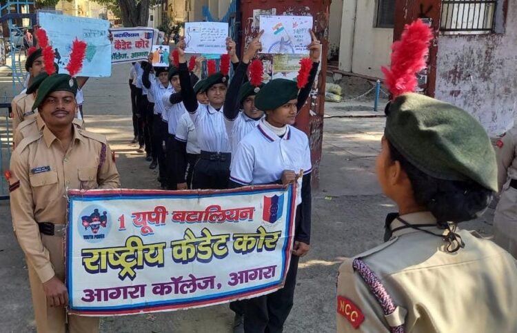 सेना देश की आंतरिक व वाह्य सुरक्षा के लिये सदैव तत्पर रहती है