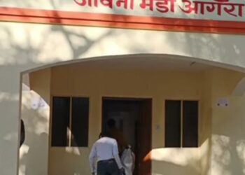 हादसा-10: आवास नहीं मिलने पर गुस्साए लोगों ने लगाया जाम