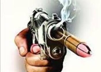 शाहगंज में एक युवक को मारी गोली, फैली दहशत