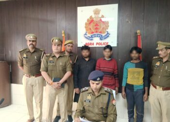हरीपर्वत थाना पुलिस ने पकड़े वाहन चोर