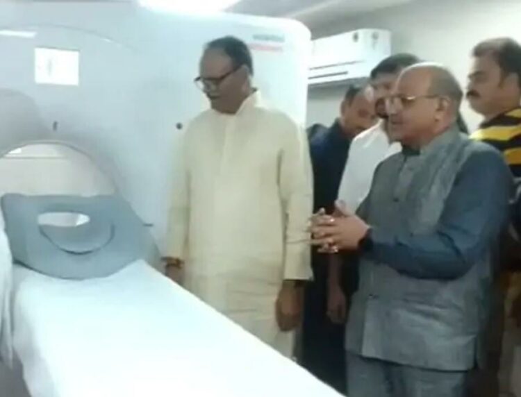 गुंडे माफियाओं पर सीएम योगी ने लगाई लगाम, बोले डिप्टी सीएम