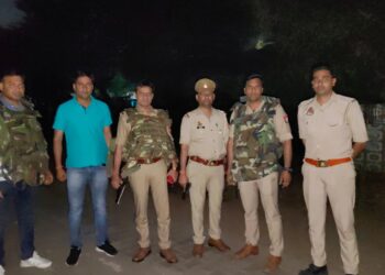 महिला का अपहरण करने वाले बदमाशों से पुलिस की मुठभेड़