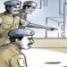 वसूली के लिए पुलिसकर्मियों ने व्यापारी को बेरहमी से पीटा, निलंबित