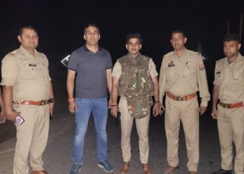दस हजार का इनामी टोंटी पुलिस मुठभेड़ में हुआ घायल