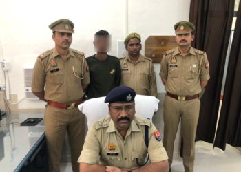 एत्मादपुर पुलिस ने पकड़ा 15 हजार का इनामी लुटेरा