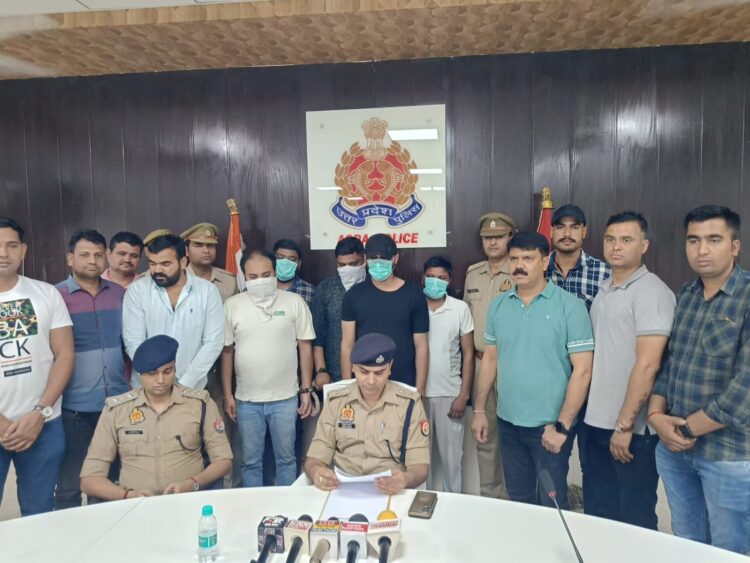 होटल से पकड़े गए पांच आईपीएल सट्टेबाज