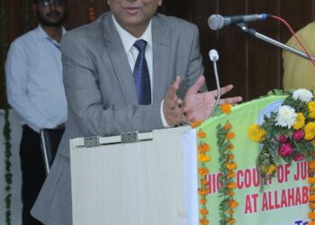 सीखने की न कोई उम्र होती न कोई पद: न्यायमूर्ति मंजीव शुक्ला