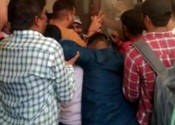 एबीवीपी का विवि में जमकर हंगामा