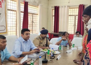 संपूर्ण समाधान दिवस में आईं 100 शिकायतें, सिर्फ चार का निस्तारण