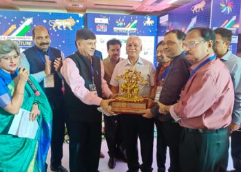 2030 तक विश्व की तीसरी अर्थव्यवस्था बनेगा भारत, स्मार्ट सोच, नवोन्मेष द्वारा समस्या नहीं समाधान की तरफ सोचें