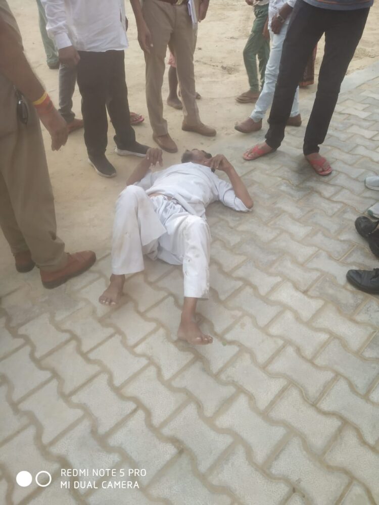 शर्मनाक: जिसकी दबंगों ने मार-मार कर पसली तोड़ी उसी के खिलाफ जानलेवा और एसिड अटैक का मुकदमा