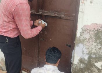 गर्भपात के लिये प्रेग्नेंट महिला को लेकर पहुंची एसओजी