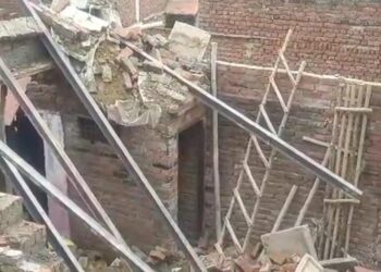 शाहगंज में मकान की छत गिरने से पांच लोग हुए घायल