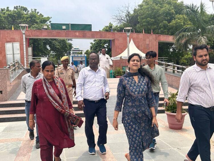 इनर रिंग रोड पर निर्माणाधीन फ्लाईओवर का कार्य समय से पूरा नहीं होने पर मंडलायुक्त नाराज