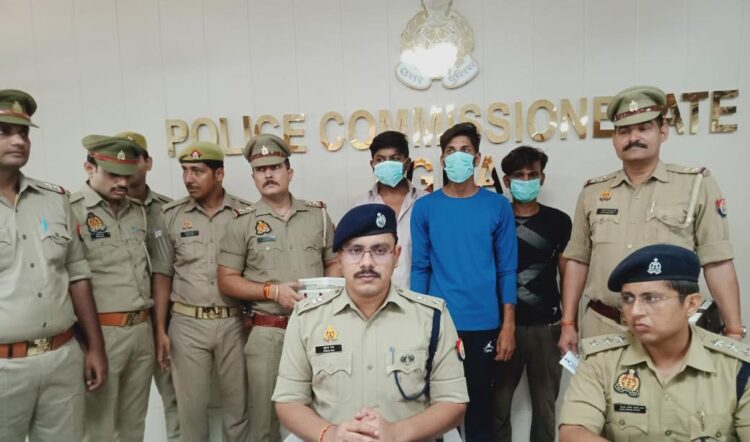 न्यू आगरा पुलिस ने पकड़े तीन शातिर चोर, नौ वाहन बरामद