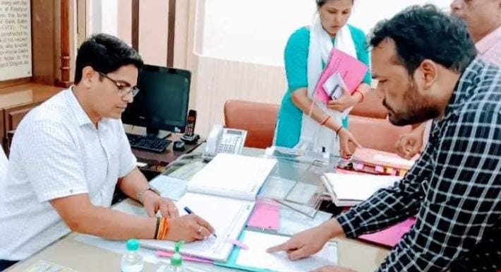 नवागत जिलाधिकारी भानु चंद्र गोस्वामी ने लिया चार्ज
