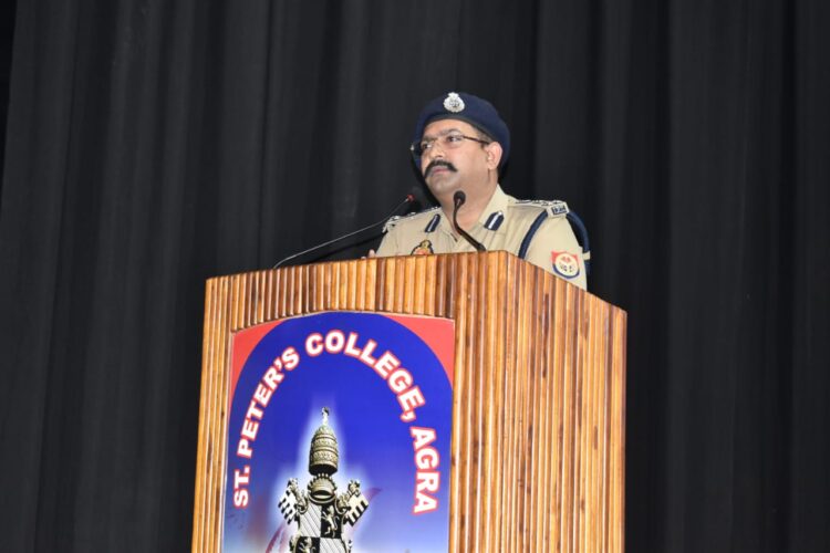 पुस्तक के अध्ययन मात्र से ही कोई ज्ञानी नहीं हो सकता है: केशव चौधरी