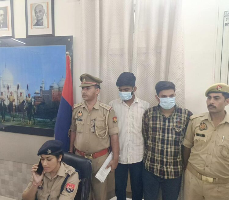 पुलिस ने आईफोन बेचने का विज्ञापन देकर पकड़े दो लुटेरे