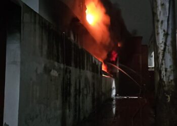 सिकंदरा में फैक्ट्री में भीषण आग, दमकल की कई गाड़ियां मौके पर