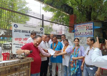 हापुड़ में हुई घटना के विरोध में कांग्रेसियों ने दिया अधिवक्ताओं को समर्थन