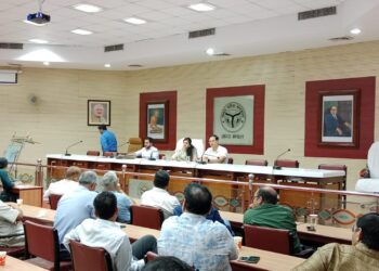 टूरिज्म सिटी, टूरिज्म कल्चर का हो विकास,अट्रेक्टिव,डायनेमिक व वाइब्रेंट शहर बने आगरा: मंडलायुक्त