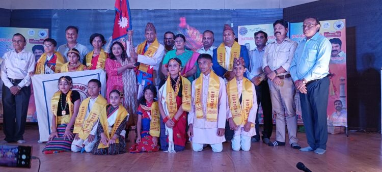 साहित्य संगीत और कला साधना के साथ हुआ अंतर्राष्ट्रीय ताज रंग महोत्सव का आगाज