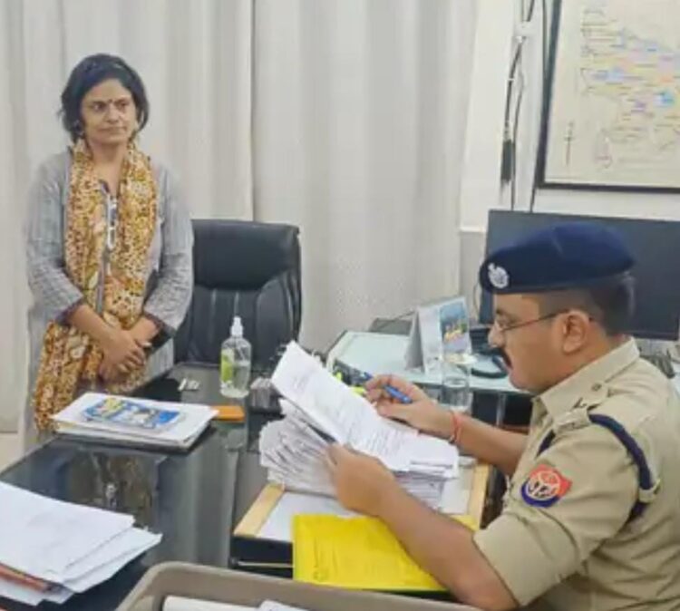 महिला ने की शिकायत – सत्संगी पुलिस से बचने को छोटे बच्चों को कर देते हैं आगे
