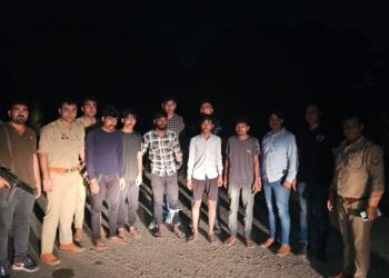 व्यापारी की आंखों में मिर्च झोंक चेन लूटने बाले बदमाशों से पुलिस की मुठभेड़