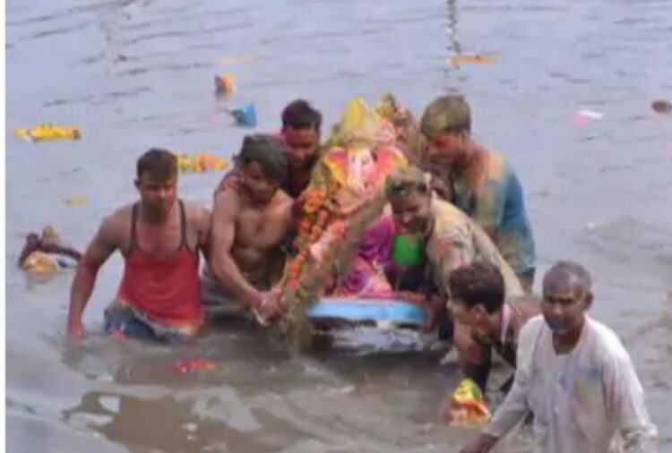 न्यू आगरा में गणेश विसर्जन के दौरान पांच युवक डूबे