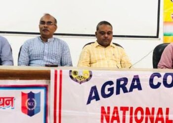 गांधीजी ने दलितों को देश की मुख्यधारा से जोड़ने का कार्य किया: प्रो अनुराग शुक्ला