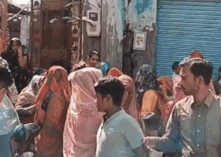 ट्रांस यमुना में जीजा साले को मारी गोली, 12 राउंड फायरिंग से क्षेत्र में फैली दहशत