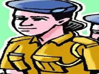 गजब: अधिकारियों को पता ही नहीं चला और इस्तीफा दे चुकी महिला कांस्टेबल ने ज्वाइन कर लिया