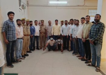 ज्वेलर की दुकान में लूट करने वाले बदमाशों से पुलिस की मुठभेड़, तीन गिरफ्तार