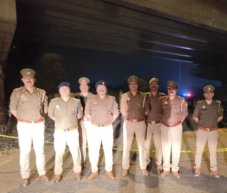 एत्मादपुर पुलिस की बदमाशों से मुठभेड़, तीन बदमाशों के पैर में लगी गोली