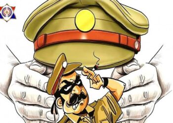 दरोगा ने कमरा नहीं मिलने पर होटल मालिक को मिट्टी में मिलाने की दी धमकी, निलंबित