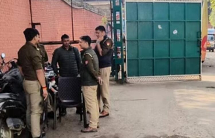 सलोनी ग्रुप के ठिकानों पर जीएसटी का छापा