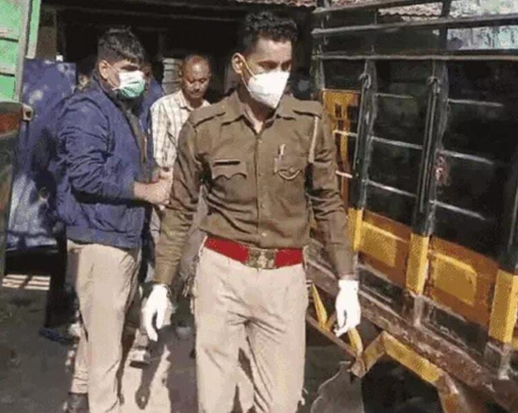 सोते हुए पति को पत्नी ने करंट लगाकर हमेशा के लिए मौत की नींद सुला दिया